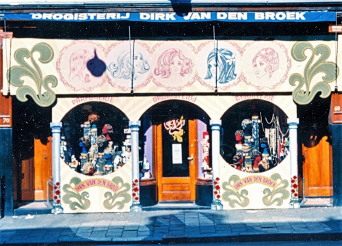 1963-Drogisterij-Dirk-van-den-Broek-Kinkerstaat.jpg