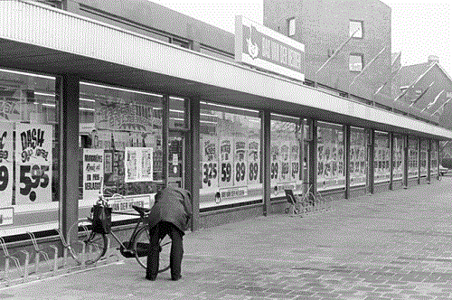 1975-bas-schepenstraat.gif