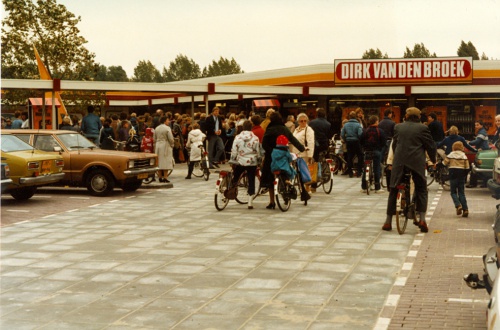 1982-10-20.opening.dirk.Volendam..jpg